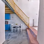 Nola Traditional With Pool And Amazing Sea Views, Вилла Парос