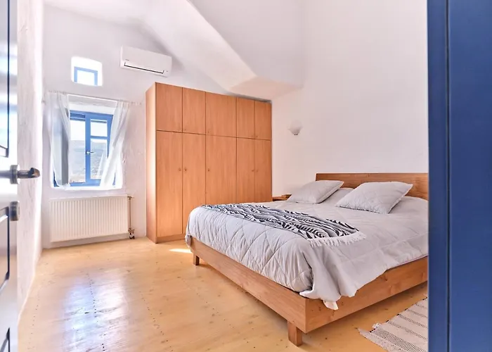 Nola Traditional With Pool And Amazing Sea Views, *