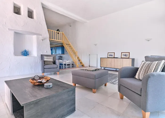 Nola Traditional With Pool And Amazing Sea Views, *