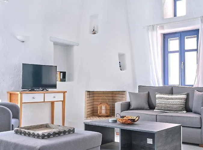 Nola Traditional With Pool And Amazing Sea Views, فيلة باروس