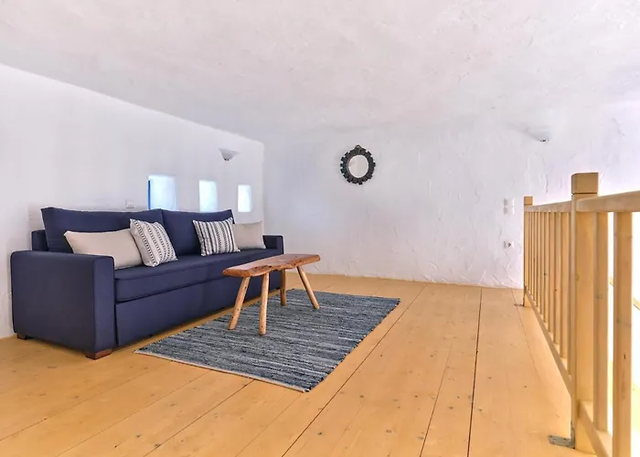 Nola Traditional With Pool And Amazing Sea Views, * Parikia (Paros)